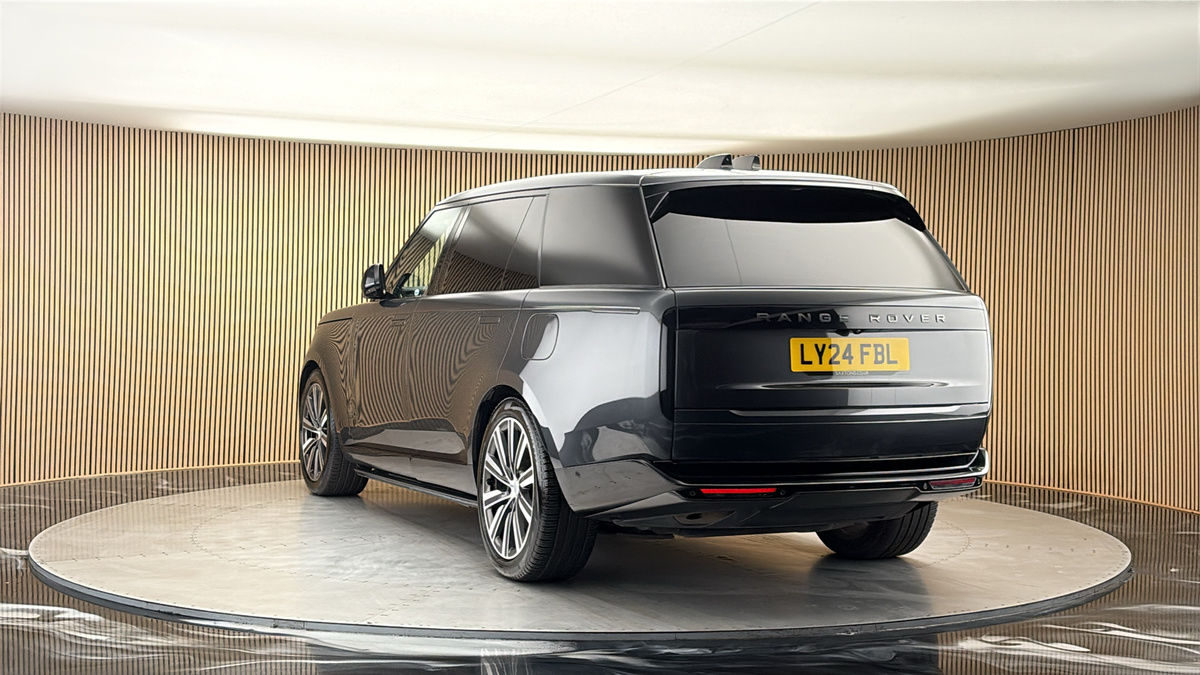 More views of Land Rover Range Rover