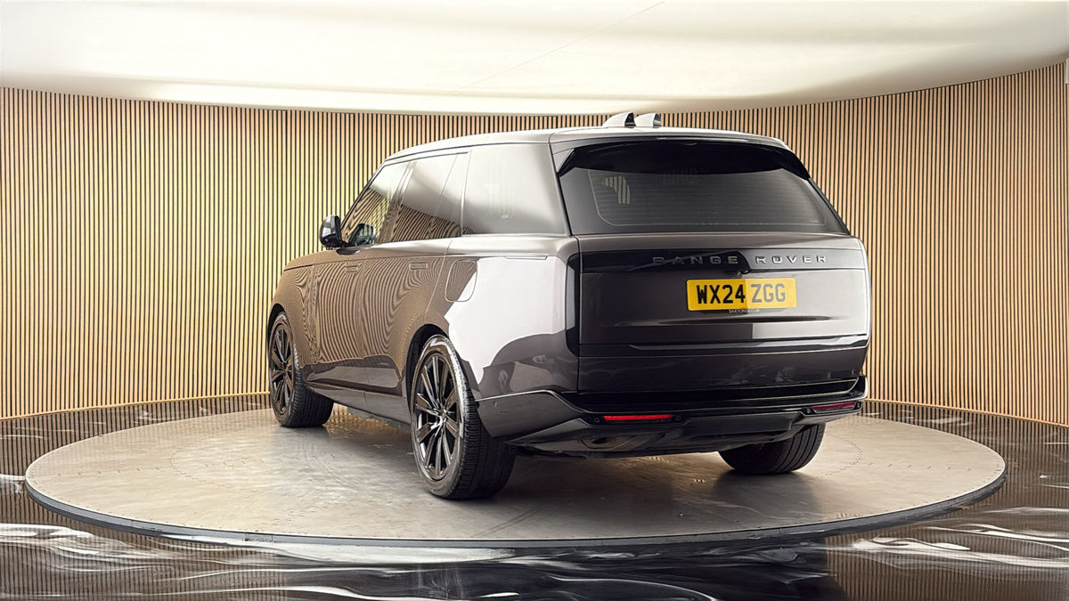 More views of Land Rover Range Rover