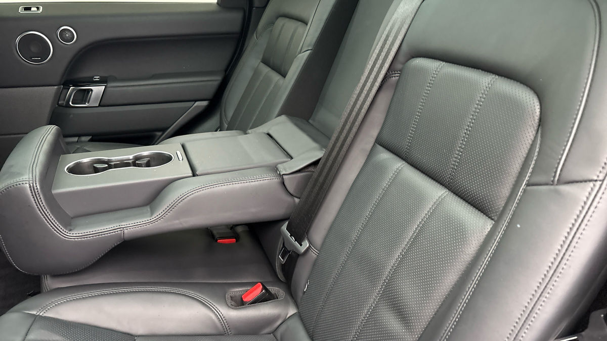 Land Rover Range Rover Sport Image 9