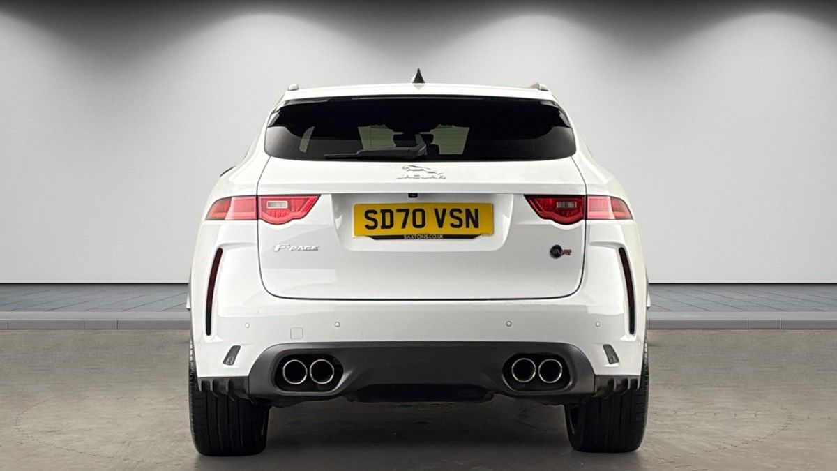 Jaguar F-PACE Image 4