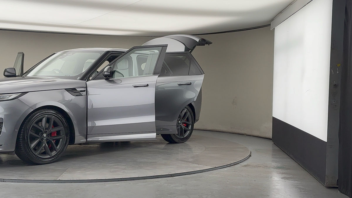 Land Rover Range Rover Sport Image 22