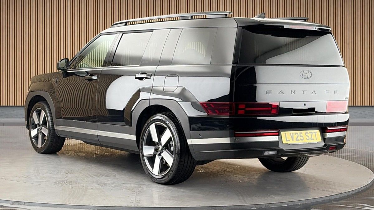 Hyundai Santa Fe Image 2
