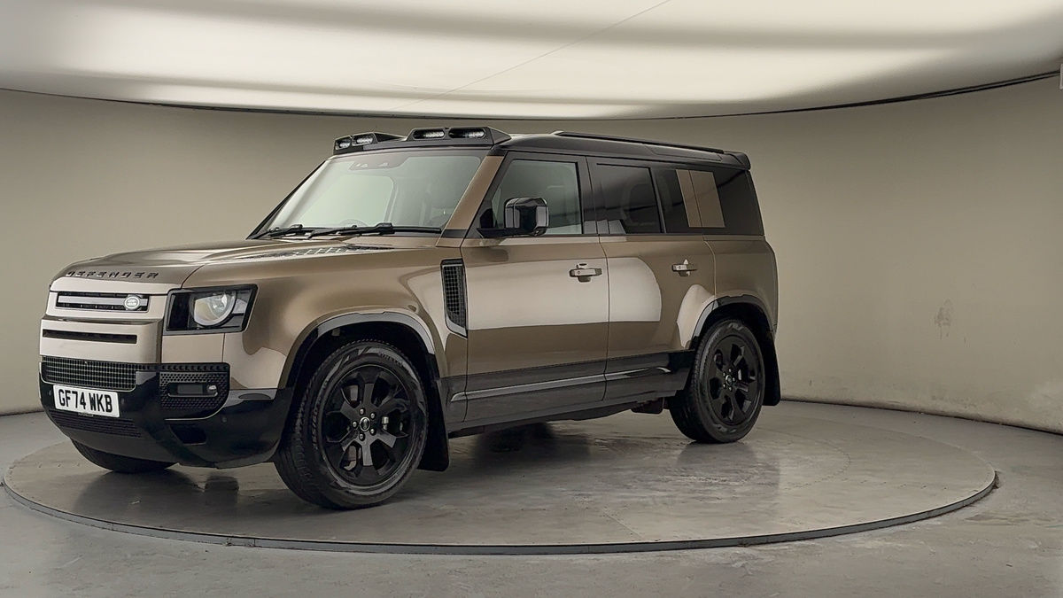 Land Rover Defender 110 Image 20