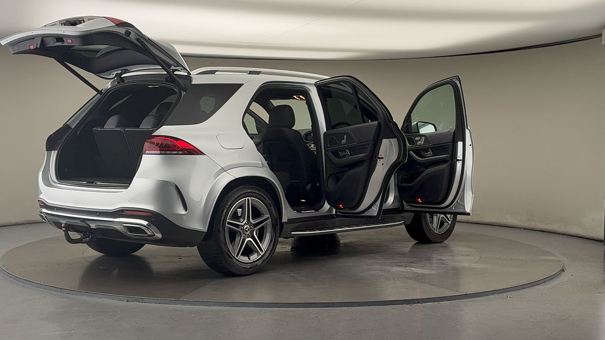 More views of Mercedes-Benz GLE