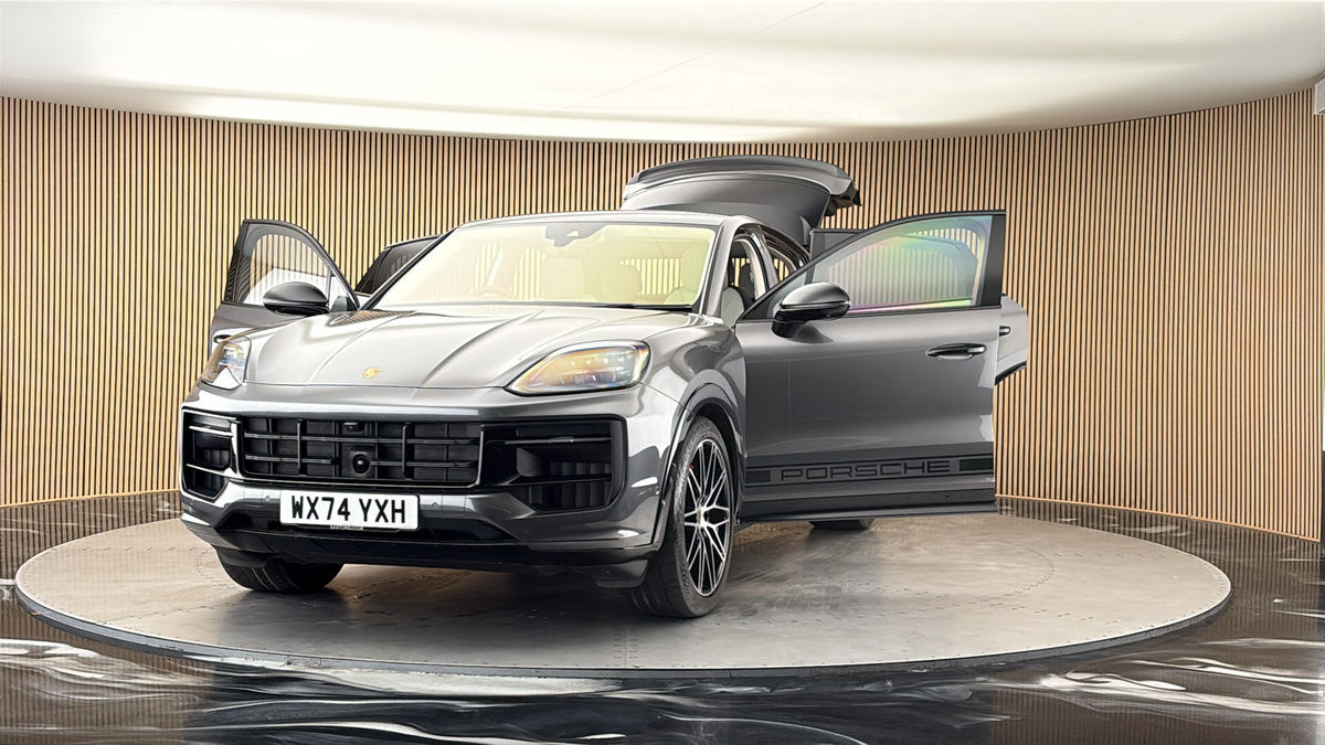More views of Porsche Cayenne