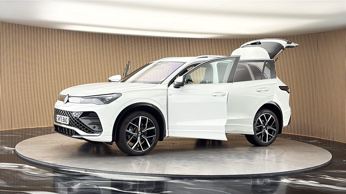 More views of Volkswagen Tiguan