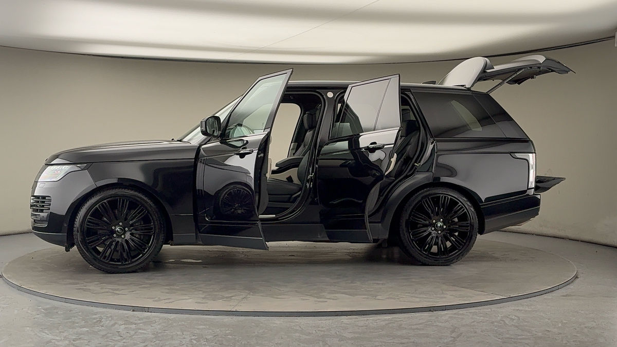 More views of Land Rover Range Rover