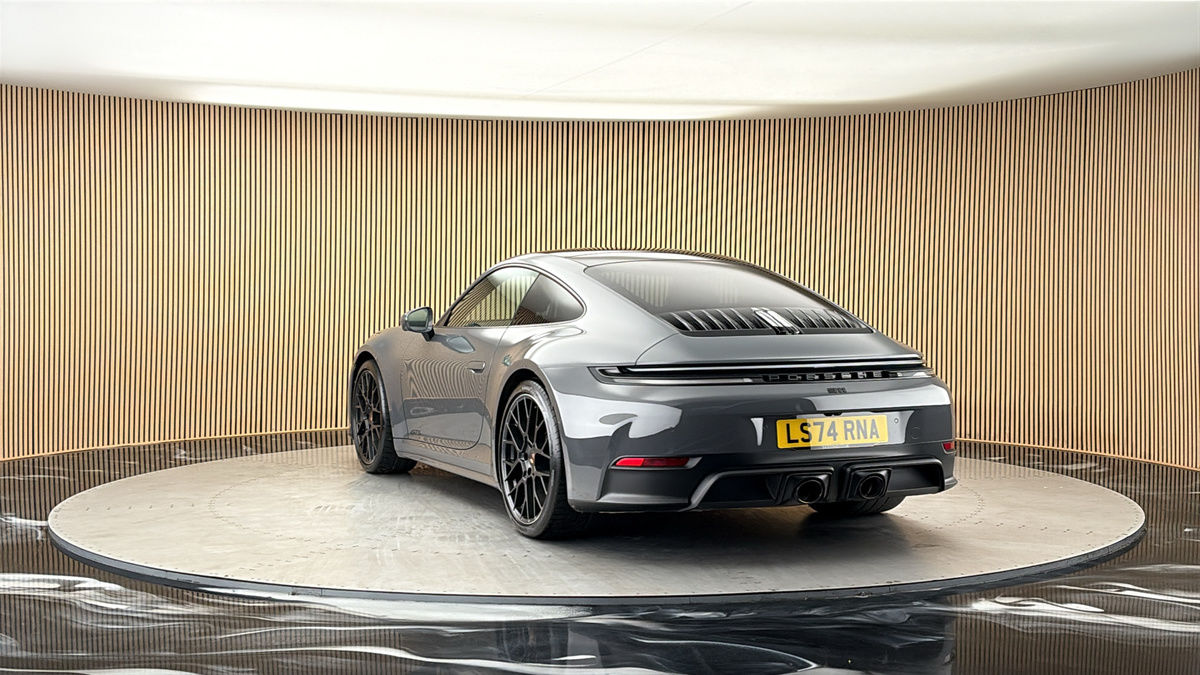 More views of Porsche 911