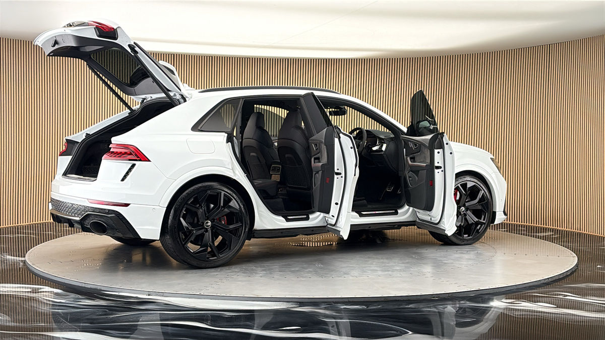 More views of Audi RSQ8