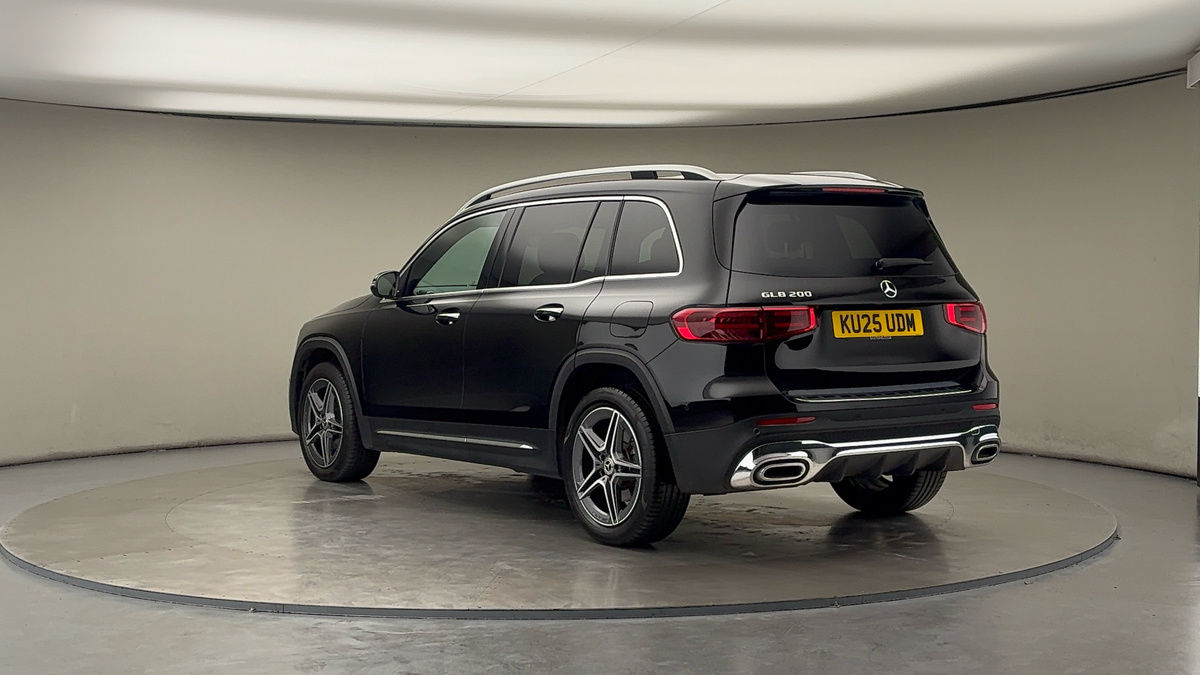 Mercedes-Benz GLB Image 2