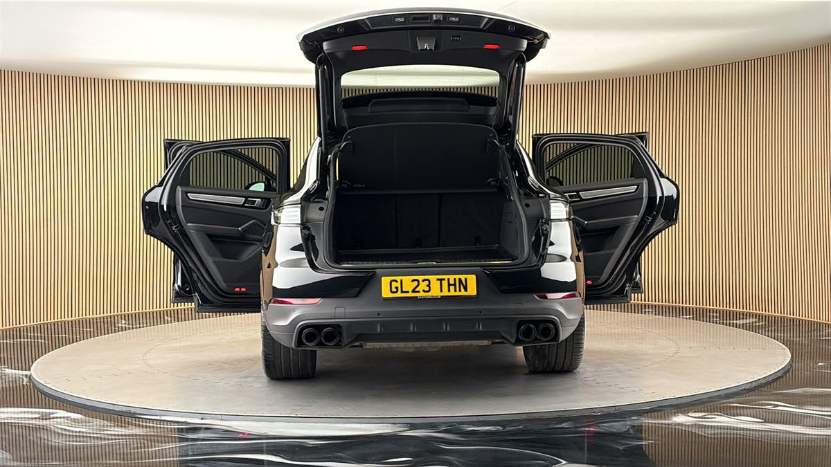 More views of Porsche Cayenne