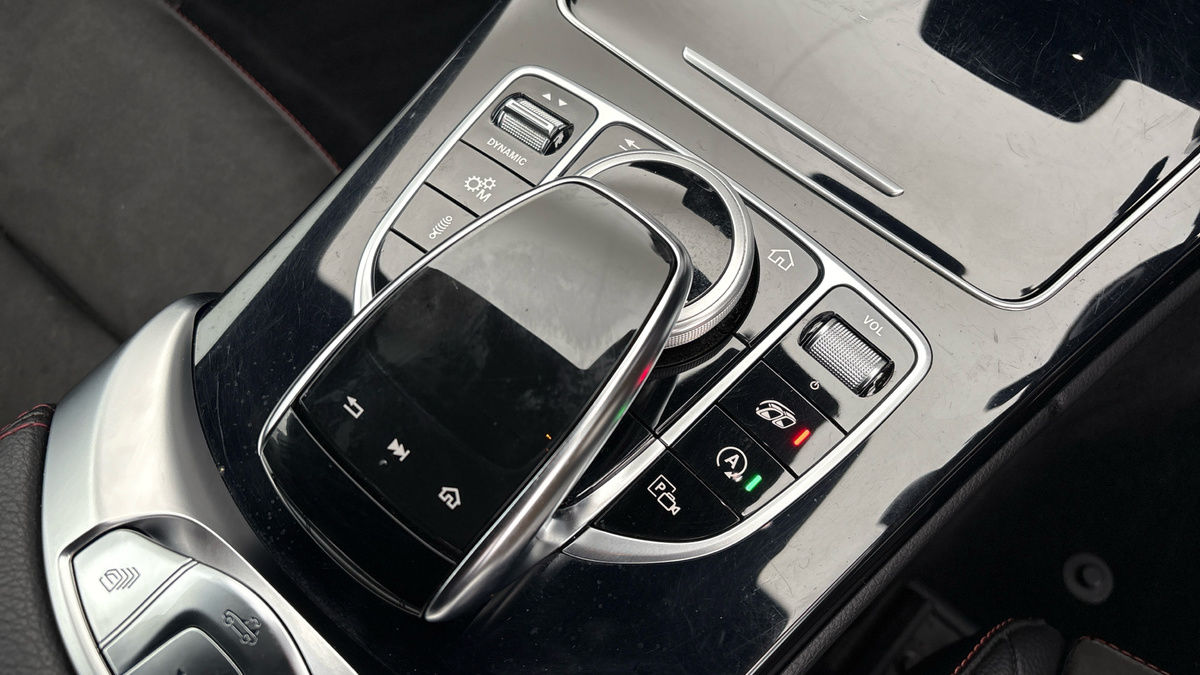 Mercedes-Benz C Class Image 9