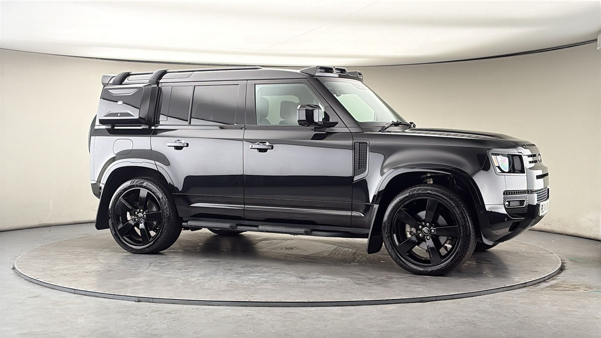 More views of Land Rover Defender 110