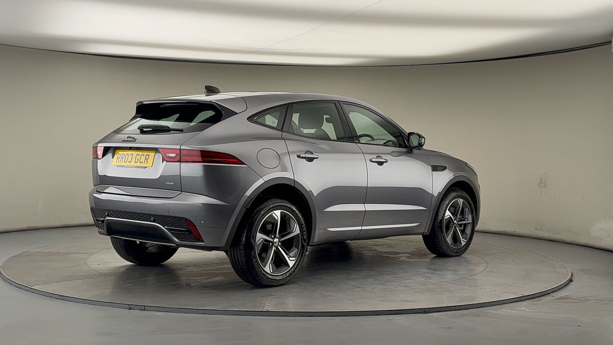 Jaguar E-PACE Image 21
