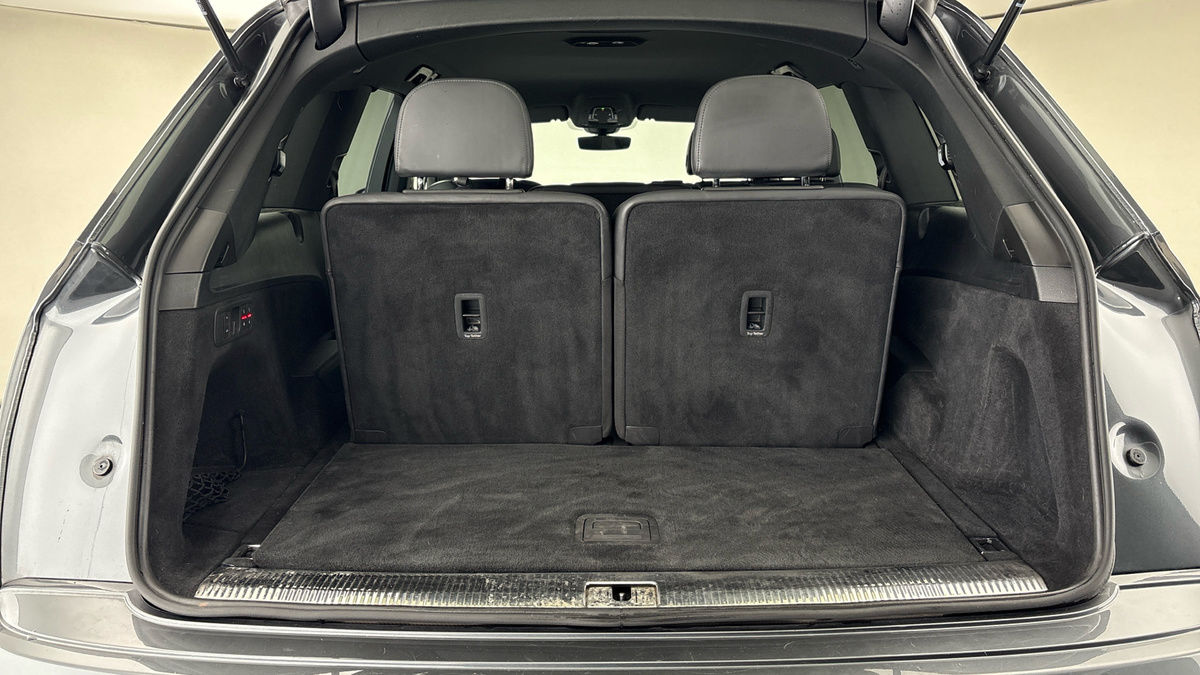 Audi Q7 Image 11