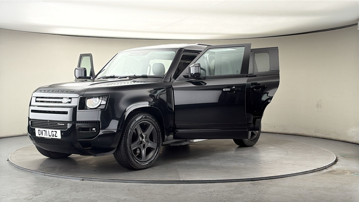 More views of Land Rover Defender 110