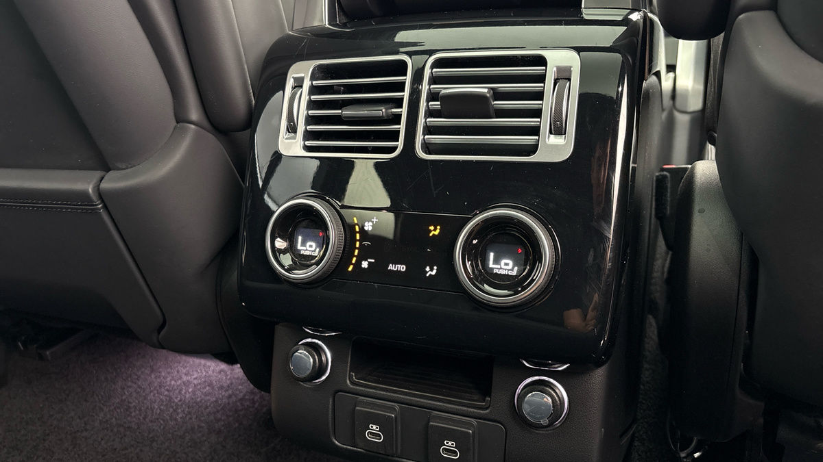 Land Rover Range Rover Image 38