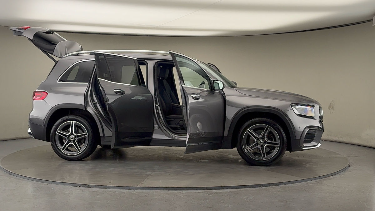 More views of Mercedes-Benz GLB