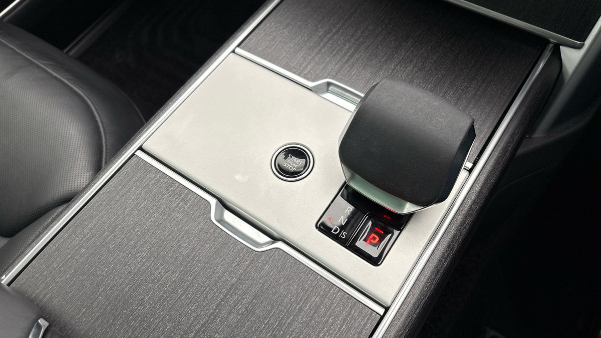 Land Rover Range Rover Image 25