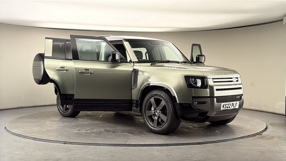 More views of Land Rover Defender 110