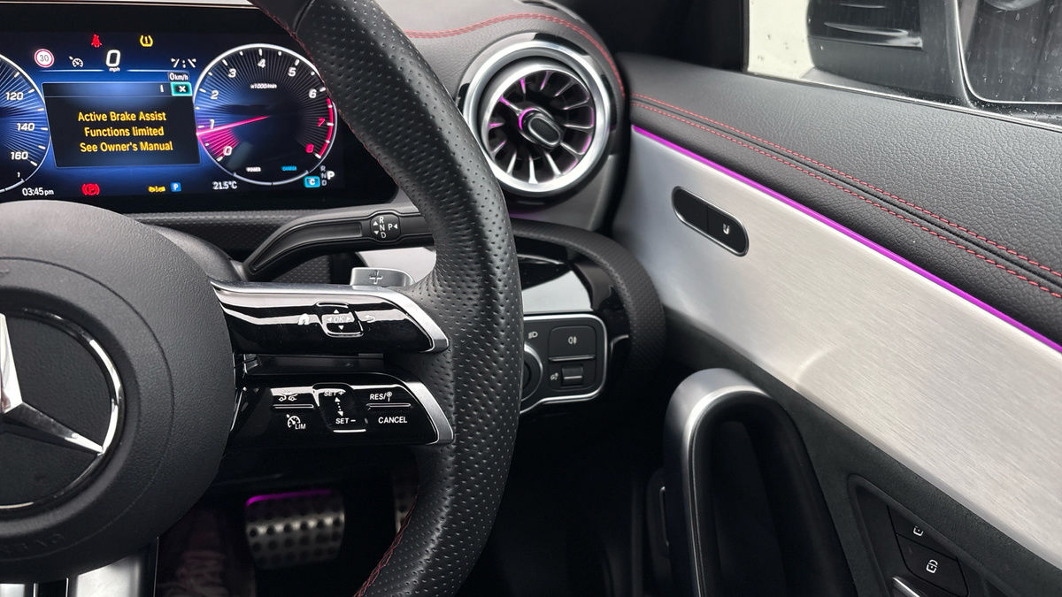 Mercedes-Benz CLA Image 14