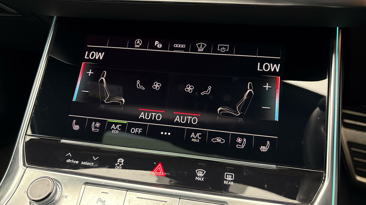 Audi RS6 Avant Image 27