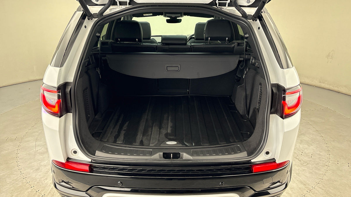 Land Rover Discovery Sport Image 11