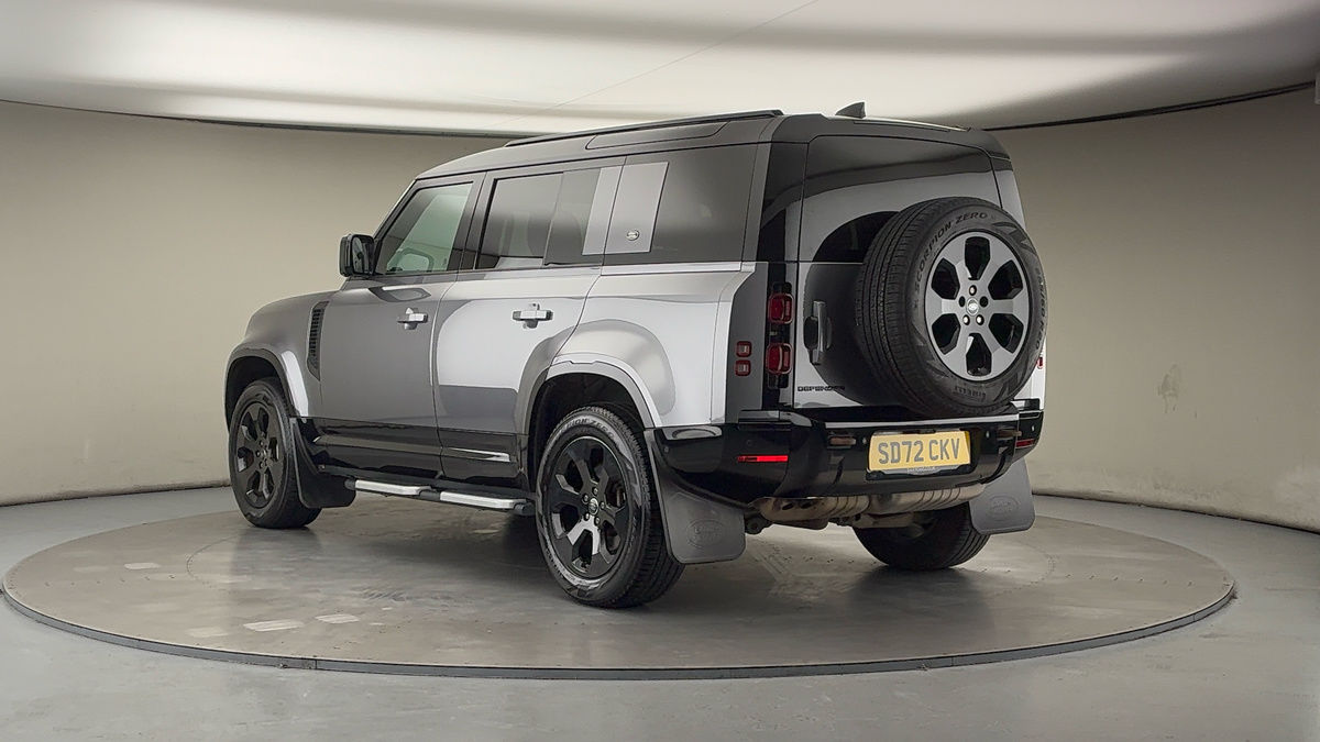 Land Rover Defender 110 Image 2