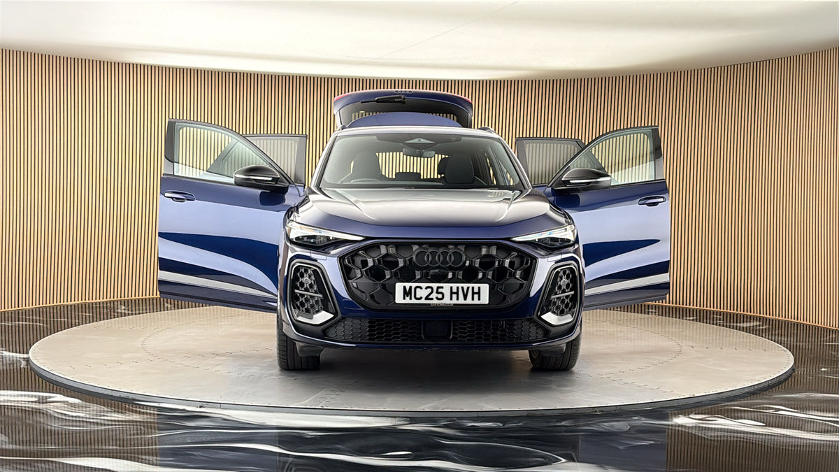 More views of Audi Q5