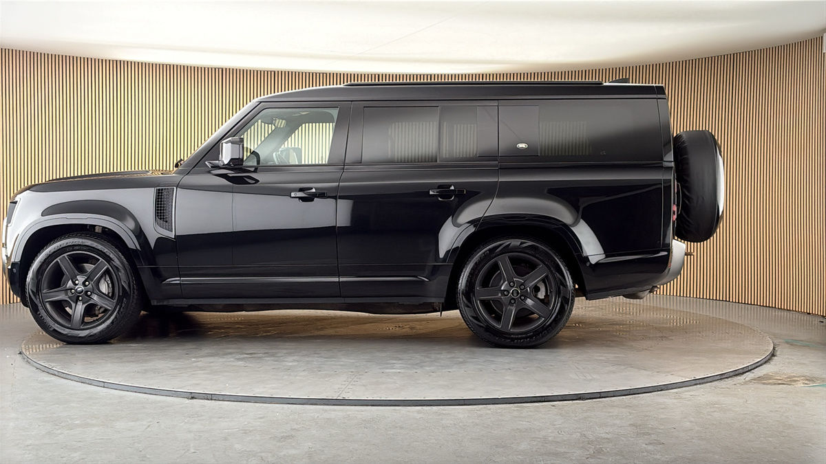More views of Land Rover Defender 130