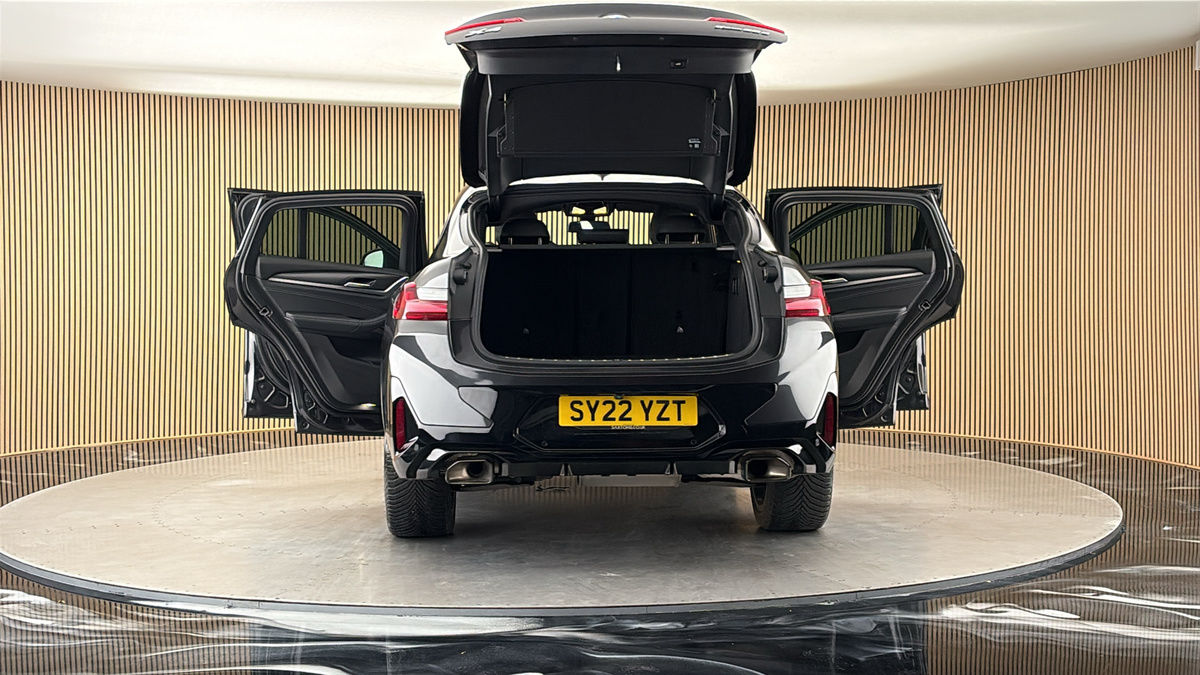 More views of BMW X4