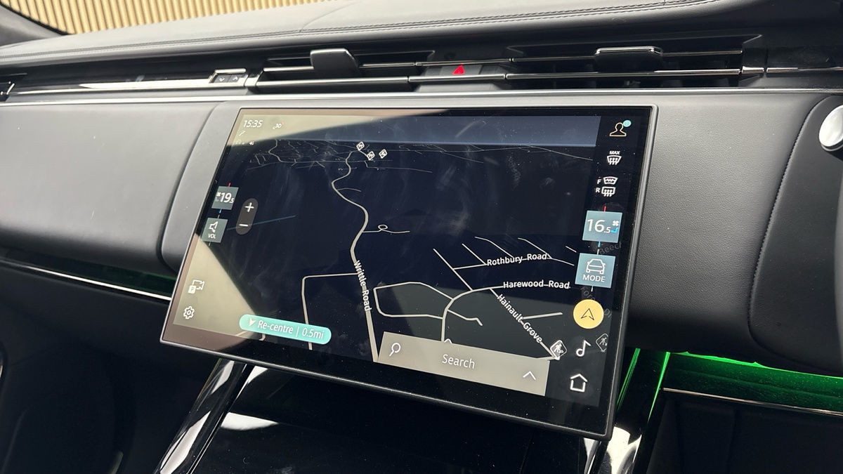 Land Rover Range Rover Sport Image 17