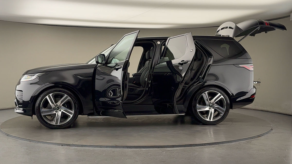 More views of Land Rover Discovery