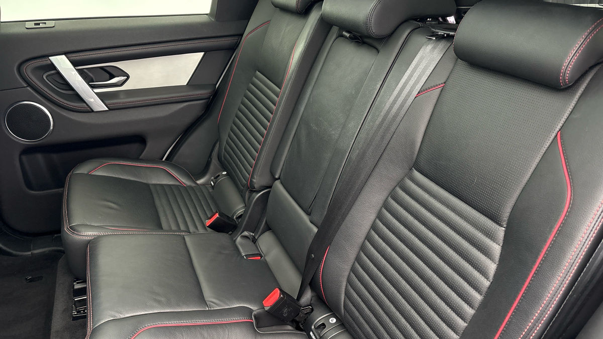 Land Rover Discovery Sport Image 8