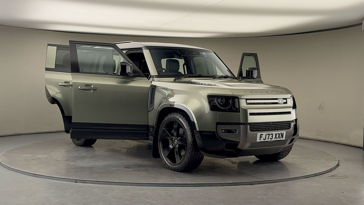 More views of Land Rover Defender 110