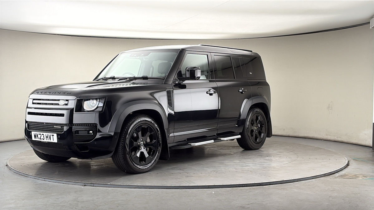 More views of Land Rover Defender 110