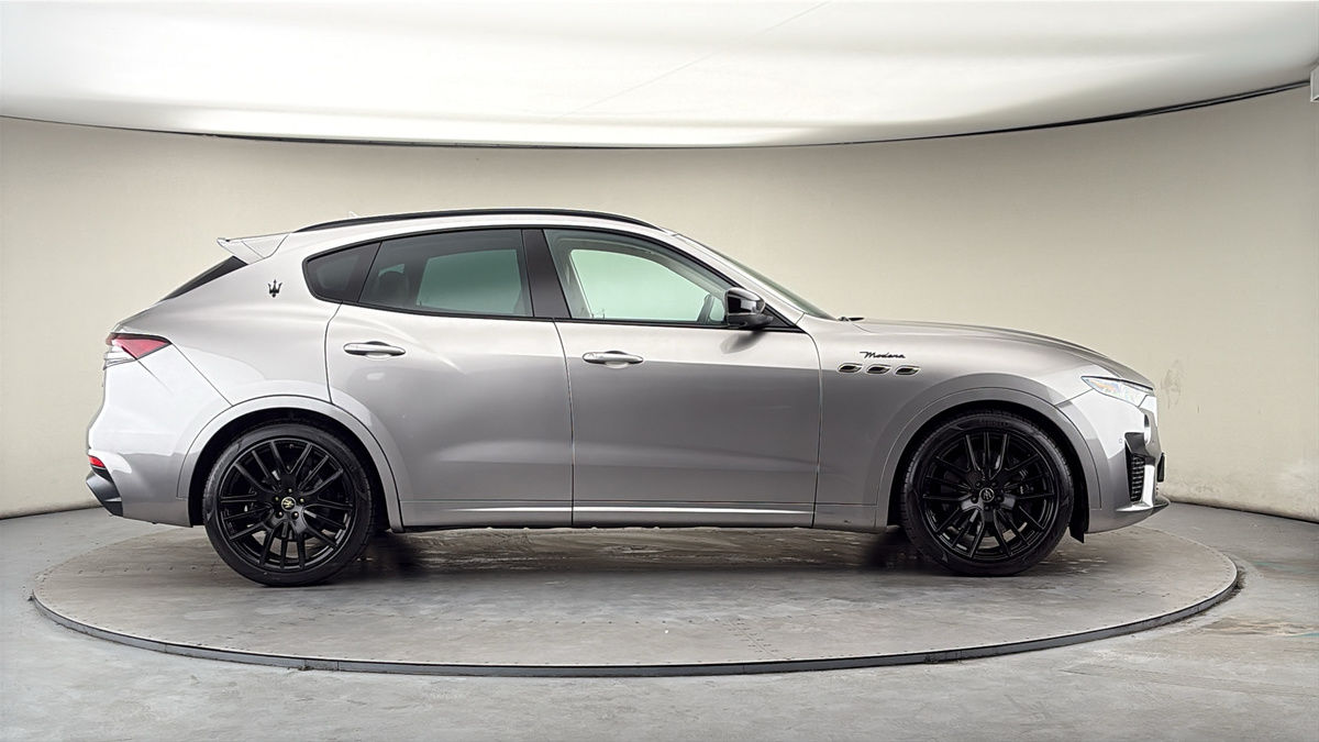 Maserati Levante Image 16
