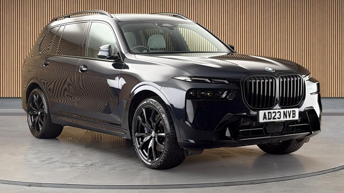 BMW X7 Sticky Header Image