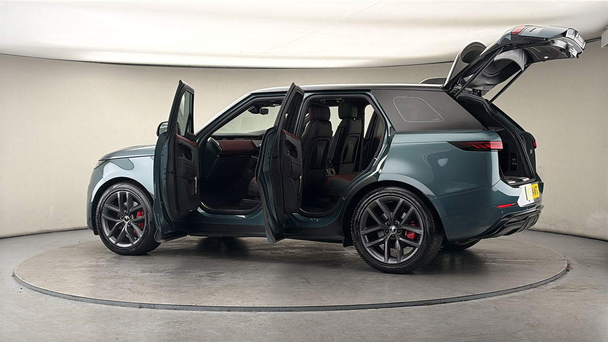 More views of Land Rover Range Rover Sport