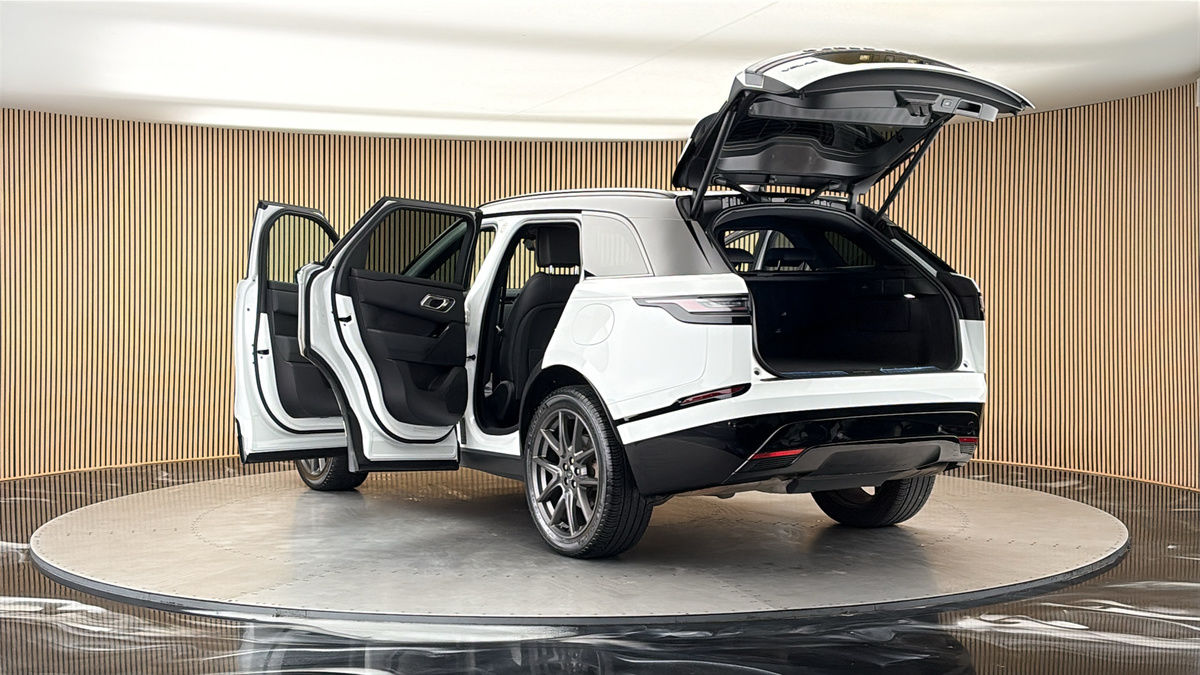Land Rover Range Rover Velar Image 23