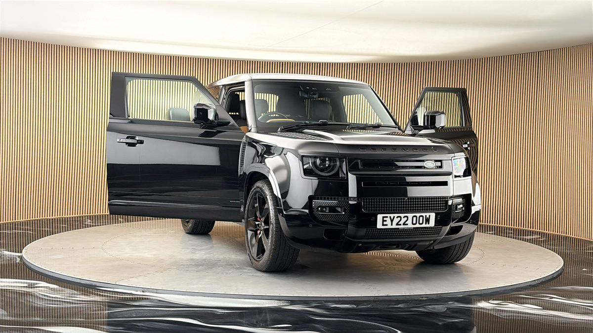 More views of Land Rover Defender 90