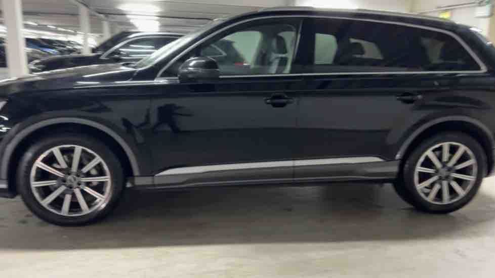 More views of Audi Q7