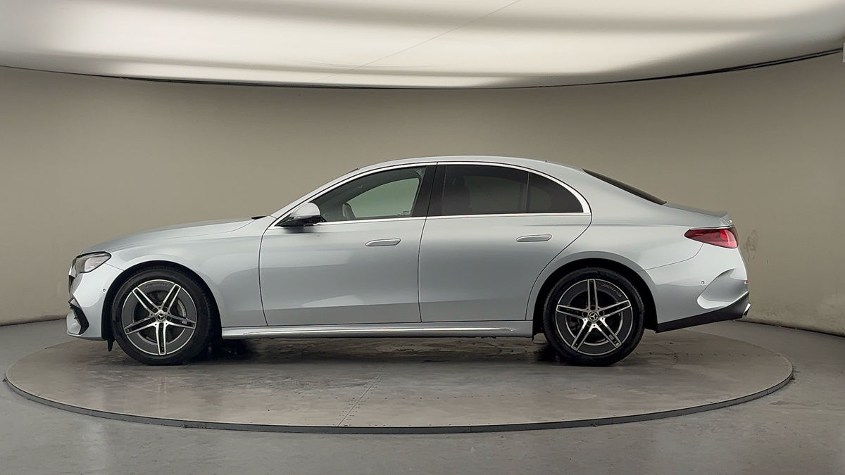 Mercedes-Benz E Class Image 15