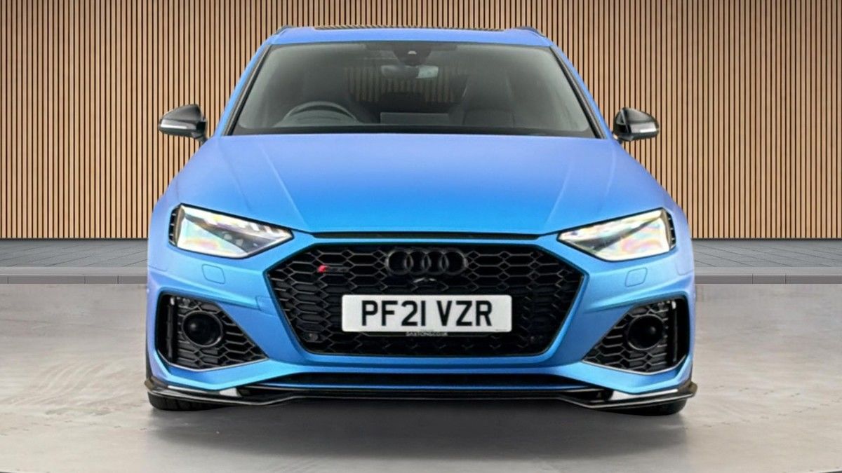 Audi RS4 Avant Image 3