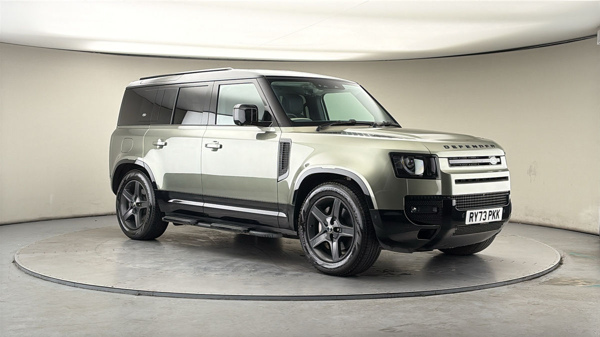 More views of Land Rover Defender 110