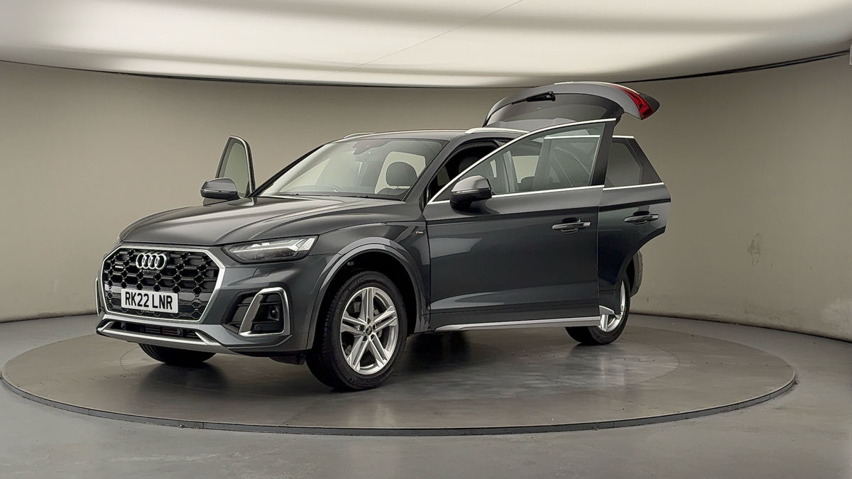 More views of Audi Q5