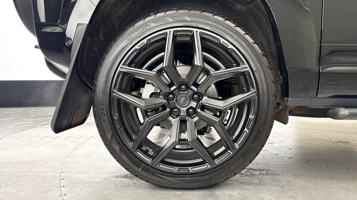 Land Rover Defender 90 Urban Image 10