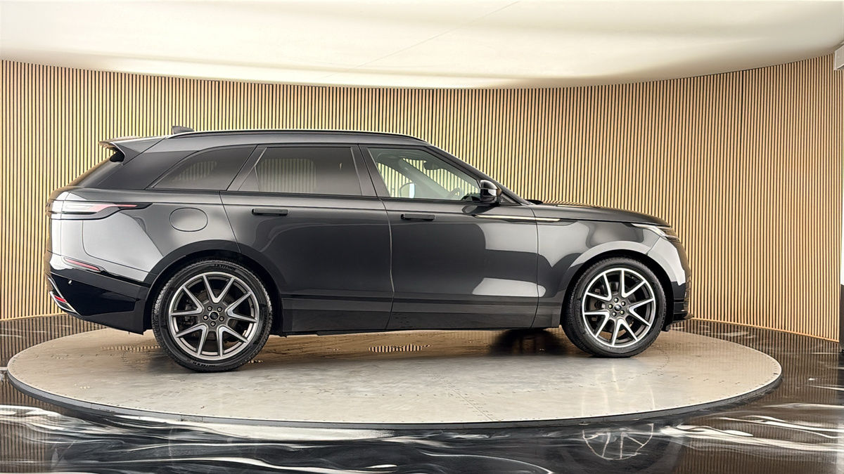More views of Land Rover Range Rover Velar