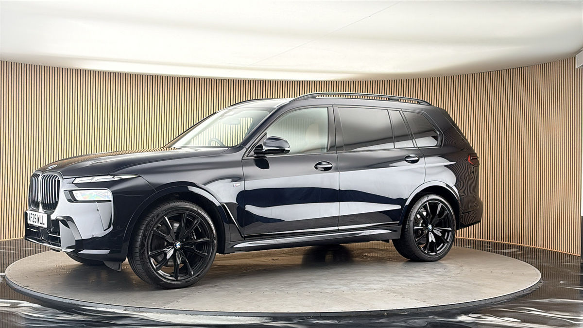 More views of BMW X7