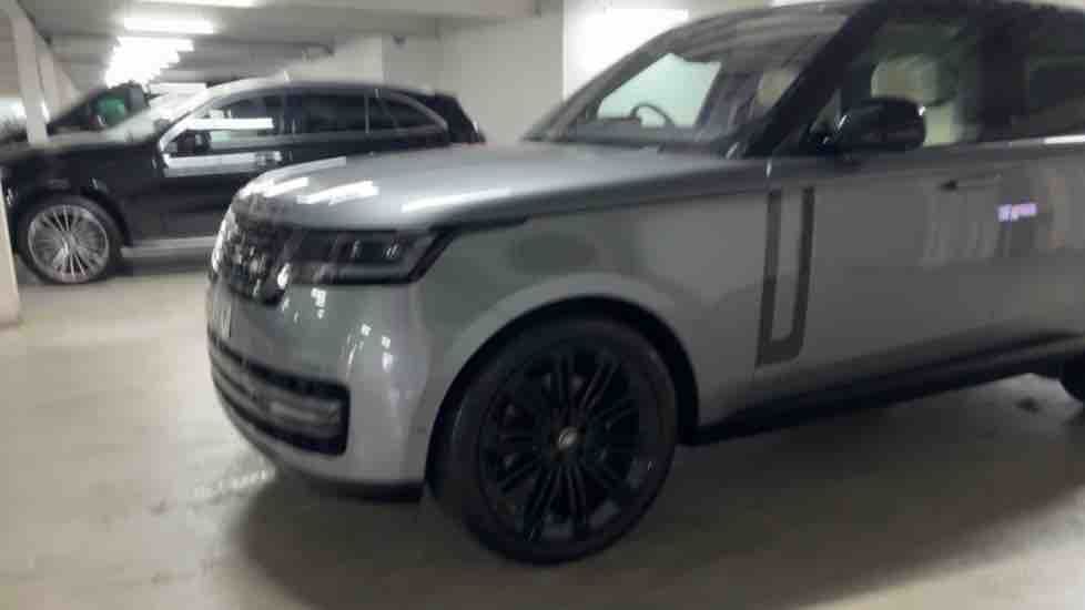 More views of Land Rover Range Rover